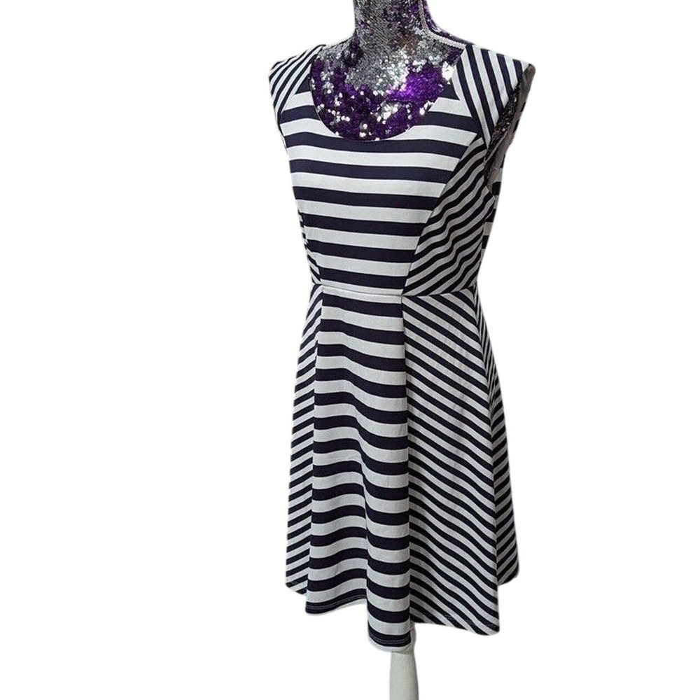 Coquette Parisian Striped Fit &‎ Flare Dress French Girl Chic Retro NY&Co Medium